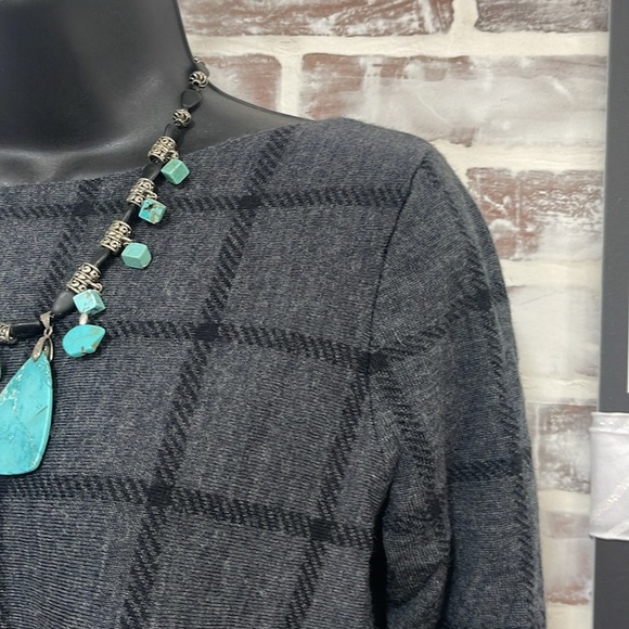 Tahari merino will sweater medium - Picture 2 of 6